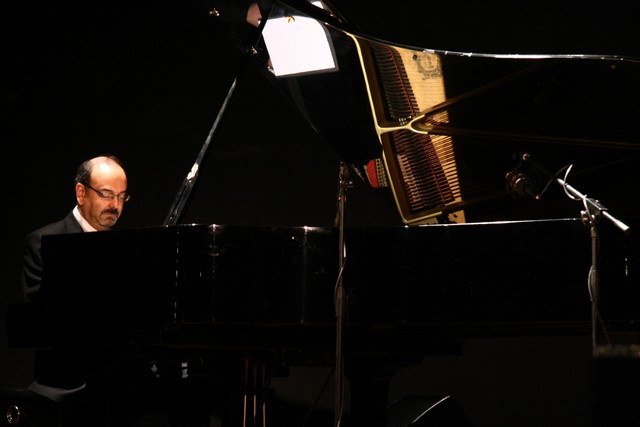 Abdel Wahab & The Piano